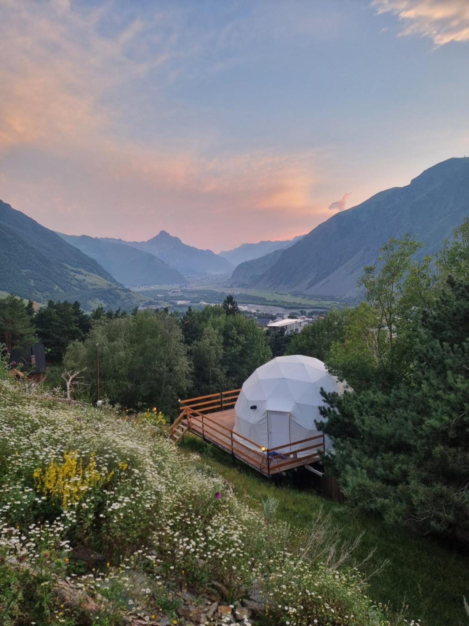 Elia Glamping Hotel Kazbegi Kültér fotó